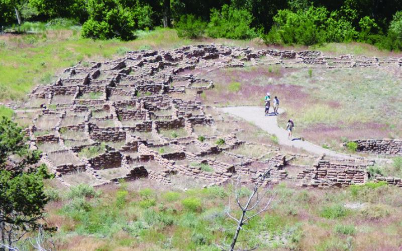 The original community at Bandelier was located in the floor of the canyon rather than along the cliff wall.