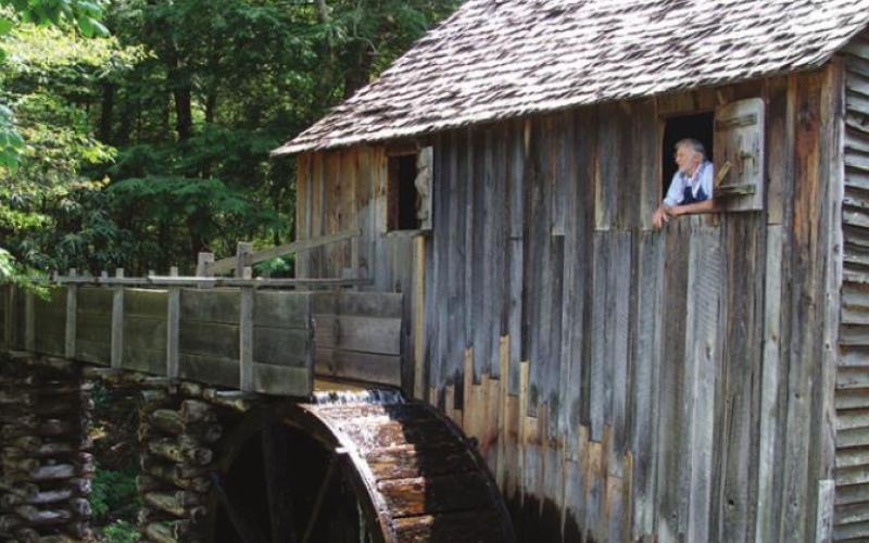 At Cable Mill there were, before COVID, demonstrations and sales of corn grown on site. You can still get a commercial version in the gift shop. Or Kroger.